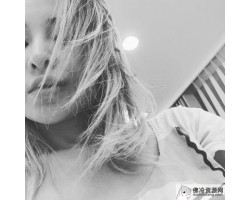 萧亚轩晒近照，脸上疤痕清晰可见，网曝资产还被小16岁男友转移？