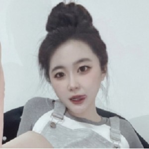 臭怪兽被脚脚欺负