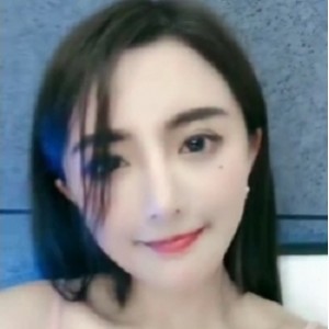 古阿扎自拍尺度特写视频