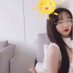 网红眼镜御姐1080精品视频资源合集