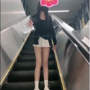 超A嫩妹Luna000室外打野合集1V936M，商场图书馆公园恶搞