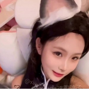 福利姬快手火爆归来屁小六最新合集158V2.4G，完美露脸，消失两年再现！