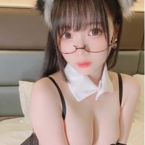 Fantia霜月shimo会员特典72P417MB绝密珍藏