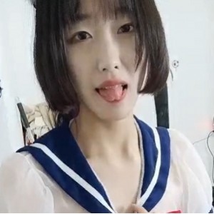 骨逗小奶敷敷33部热舞合集21G太嫩了