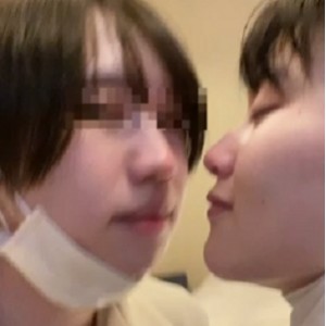 推特feti_hs白丝小脚43V920MB鼻勾福利