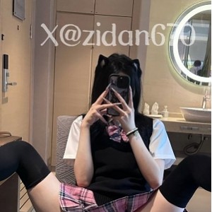 推特紫蛋优质私拍16v2.8g