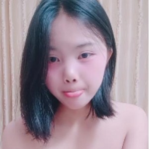 推特会说话的猫刚成年私拍51V59G清纯绽露