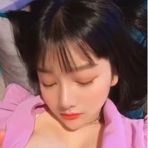 小尤奈抖音复出有尺度私录合集多V12G傲人曲线再度引爆